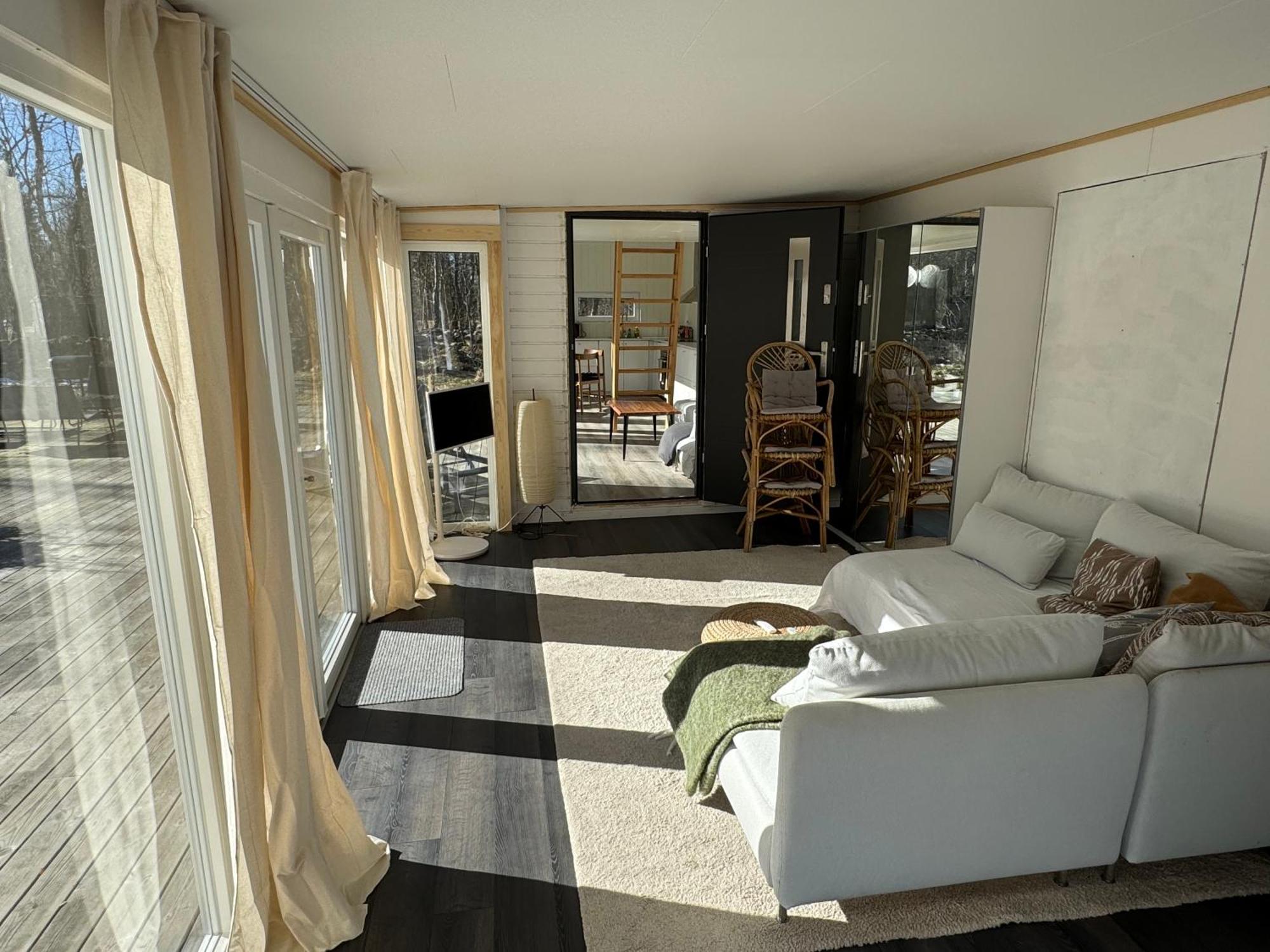 Cabin In The Forest With Spa Bath Västra Torup Екстериор снимка